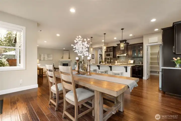 Dining area right off kitchen area