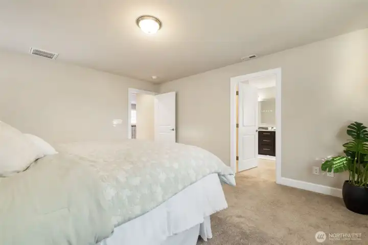 Upstairs primary bedroom