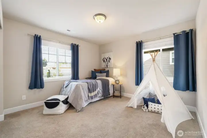 Upstairs 4th bedroom in front of house