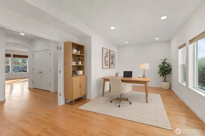 Office/flex room (virtually staged)