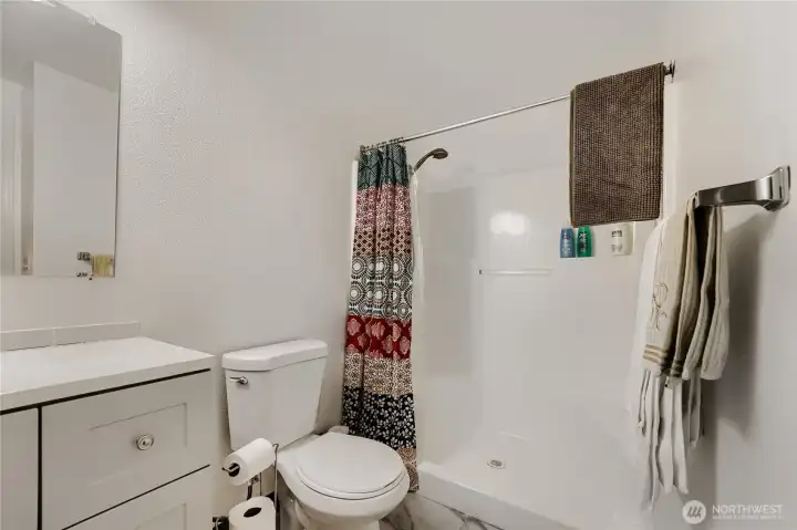 Fresh finishes create a polished look.