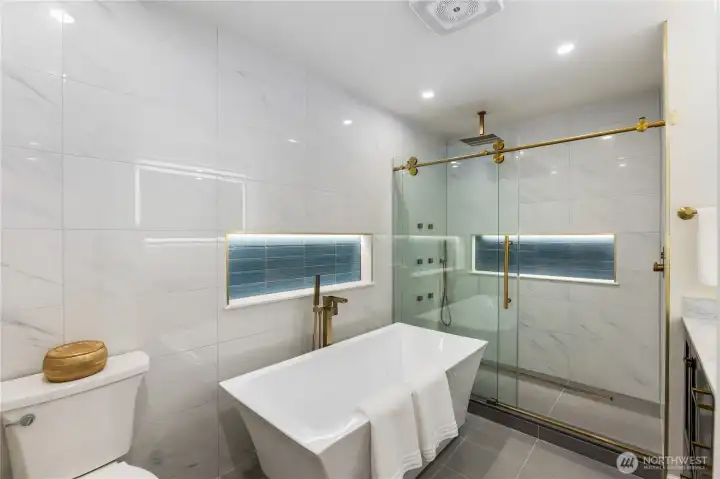 5 Piece Bath with Heated Floors