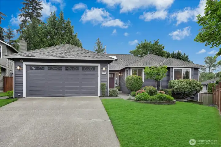 Beautifully updated single-story rambler in the highly sought-after Summerwind community of Renton Highlands featuring manicured landscaping, cedar siding, and exceptional curb appeal.