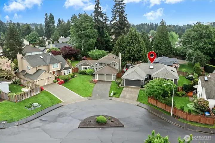Neighborhood Cul-de-Sac Setting  Located on a quiet cul-de-sac in a beautifully maintained neighborhood with pride of ownership throughout.