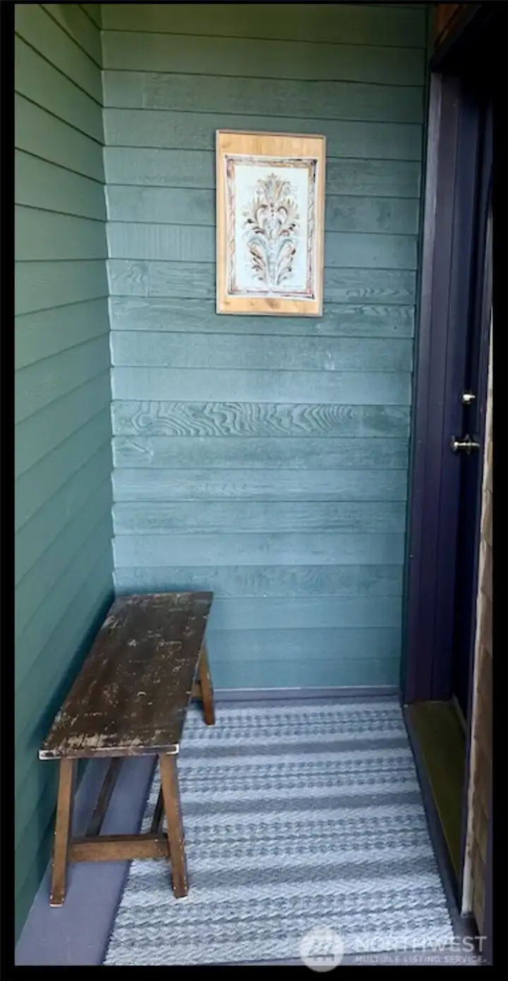 Separate entrance to lower level primary with kitchen