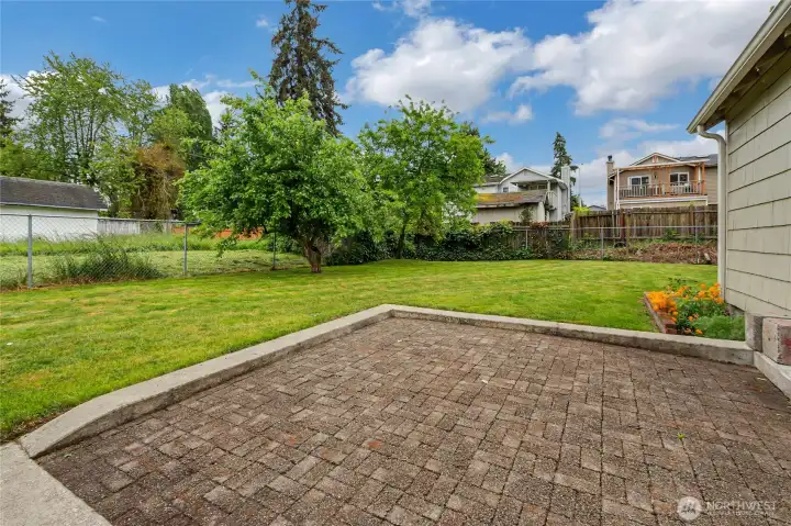 Huge patio great for Summer BBQs