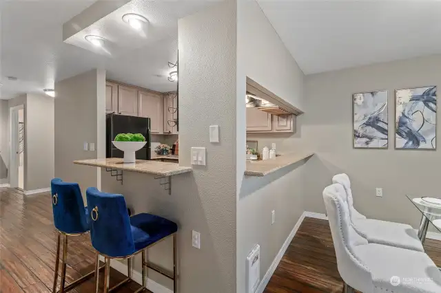 Ez access to everything in this condo with hallway from living area leading down to bathroom and bedrooms.