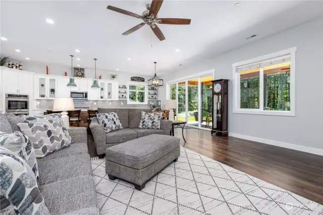 Large Living Room with views of the rear yard.