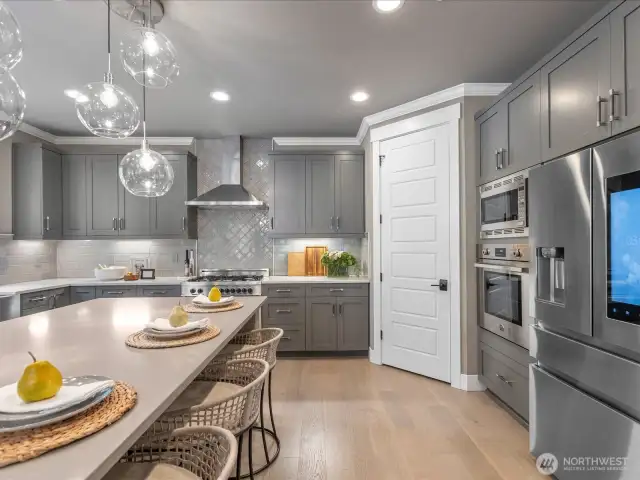Walk in pantry