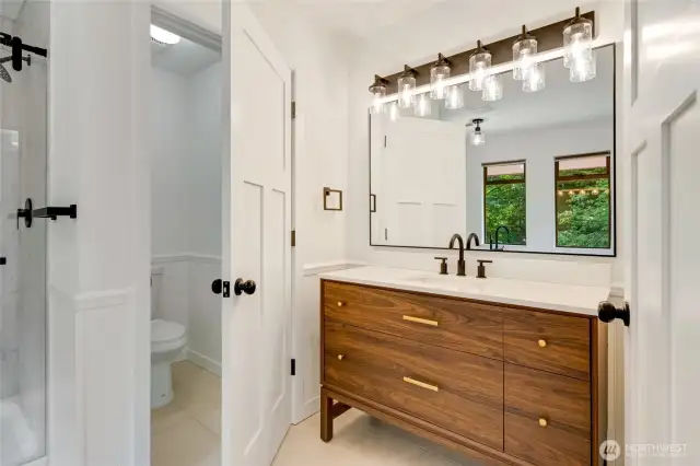 Primary Bath vanity & toilet room