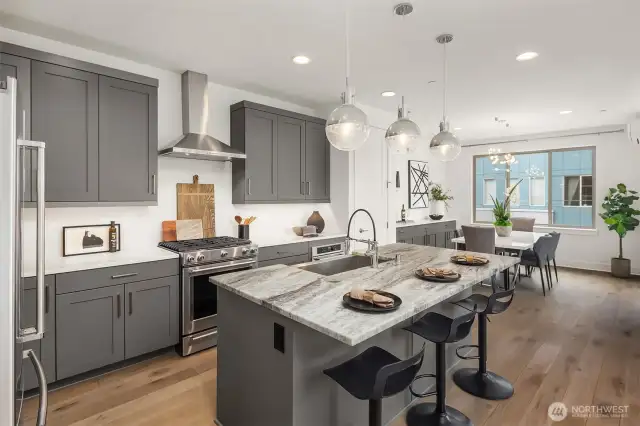 Great Room kitchen, high ceilings and tons of natural light!