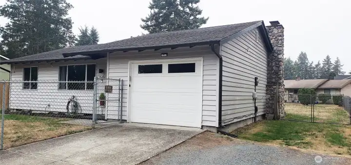Gated Entry to Back Yard