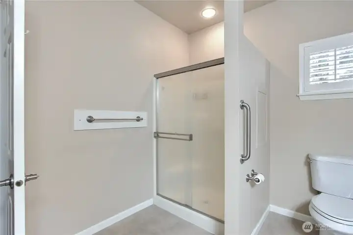 Primary bath