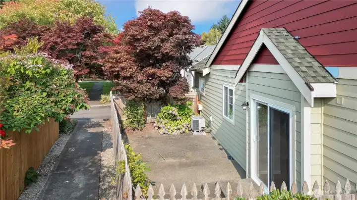 Spacious side patio.