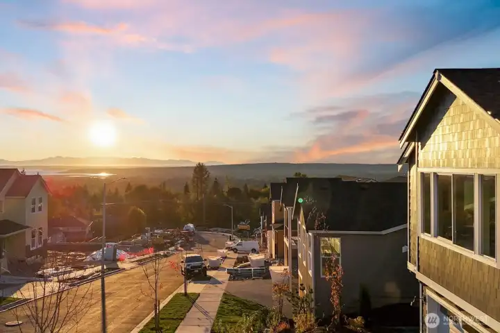 Photographs are for illustrative purposes only. Features, finishes, interior/exterior colors, landscaping and floorplan shown may vary from actual homes built.