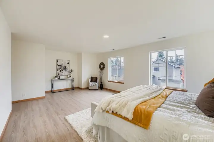 Spacious Principal Bedroom