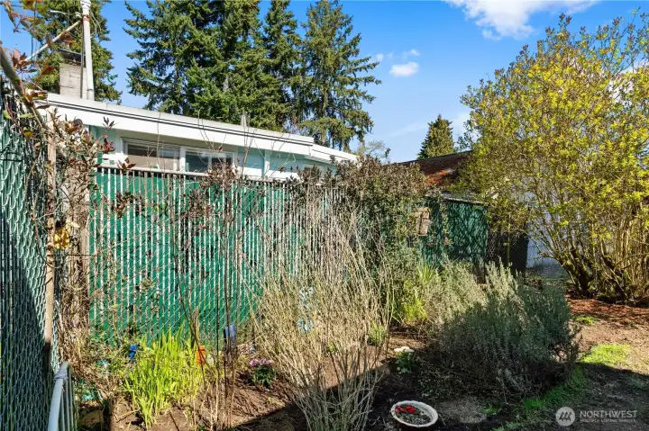 On the North end of the property is a small garden that attracts hummingbirds and bees all year 'round.