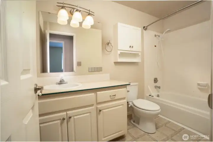 Full Bath upstairs hall