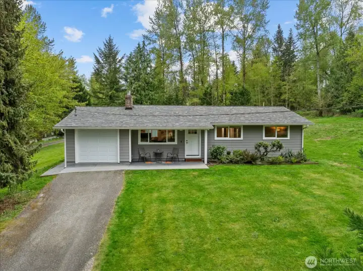 Set on just shy of an acre, this 3 bedroom, 1 level property offers space to spread out and enjoy. Set on just shy of an acre, this 3 bedroom, 1 level property offers space to spread out and enjoy.