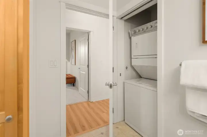 Laundry in Unit  Washer/Dryer remain