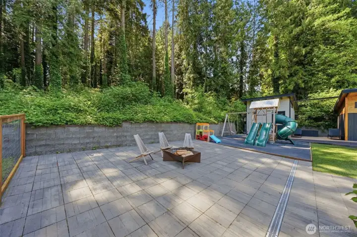 Outdoor firepit for summer nights.