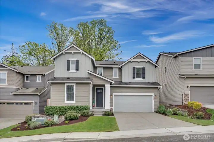 Welcome home to this custom built Pulte Home. Welcome home to this custom built Pulte Home.