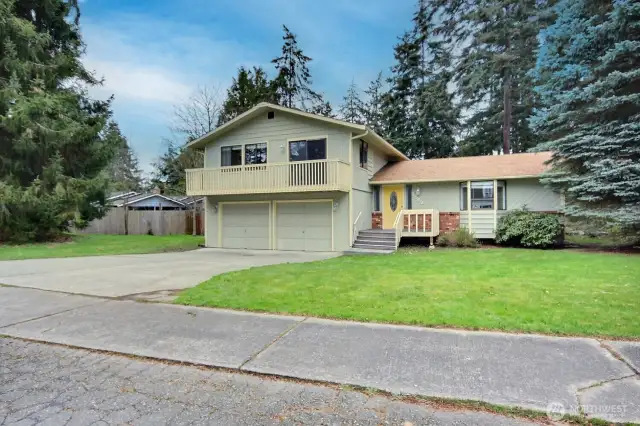 3 bed/2.25 bath tri-level boasts 1856 sqft of living space, and nestled on an expansive, private .27 acre lot.