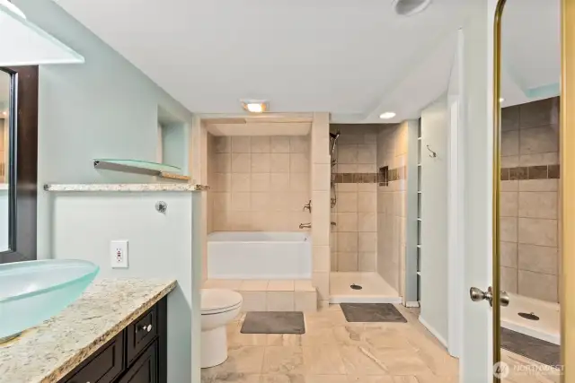 4 Piece Ensuite Bathroom