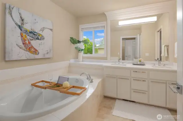 5-piece en suite bath