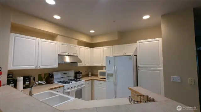 Lots of cabinets