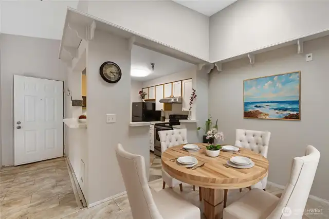 Dining space - virtually staged