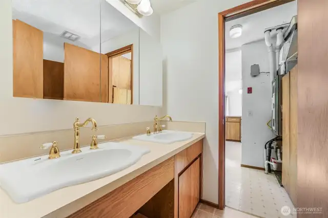 On-suite bathroom