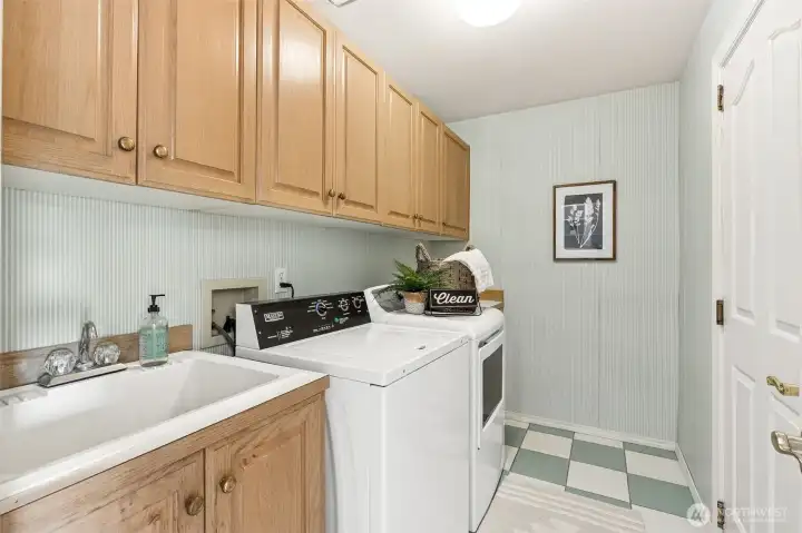 Utility Room to Garage