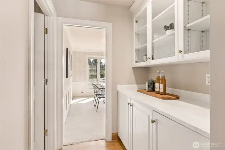 Butlers Pantry to Formal Dining Room
