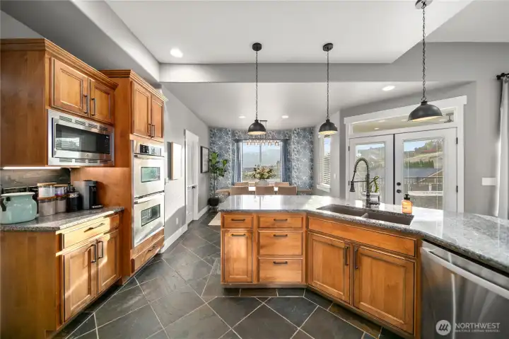 Beautiful cabinets, granite counters and all stainless appliances