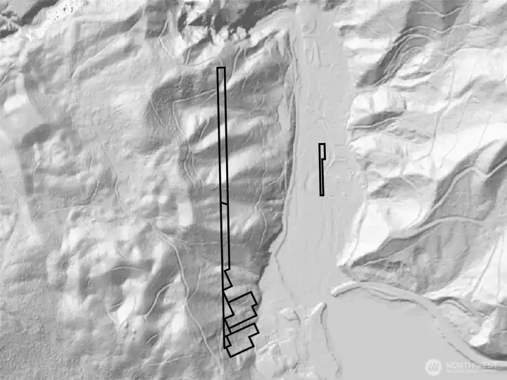 Overhead view with approximate boundaries in black.