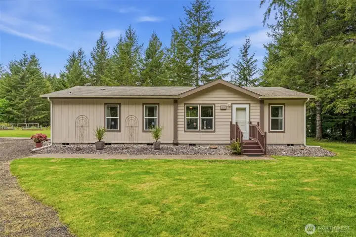 Convenient single-level living.