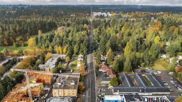 I5 and light rail very close, just down the road.
