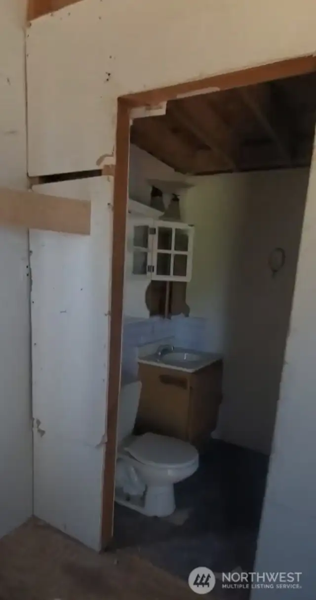 1/2 or 3/4 Bath Possible?