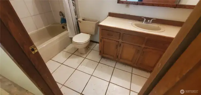 Full Bathroom