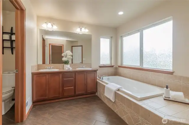 Primary bath