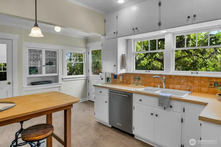 Kitchen and Door to Deck