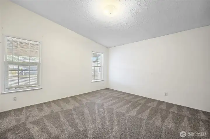 Second bedroom.