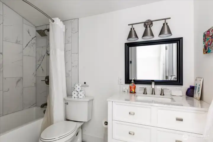 Upper Level Bath