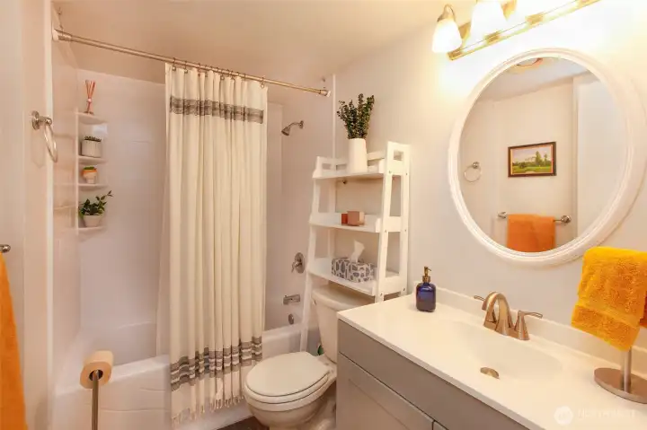 Main Bathroom