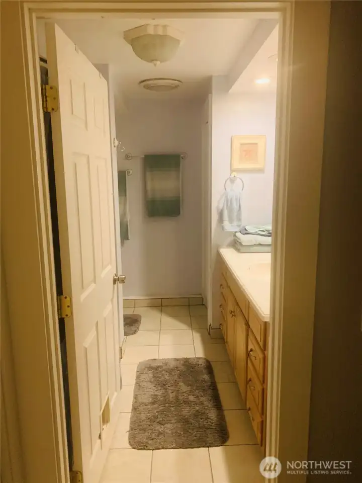 Picture of rental unit unoccupied.