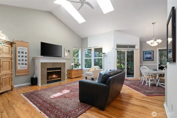 Love all the natural light filtering in through the skylights!