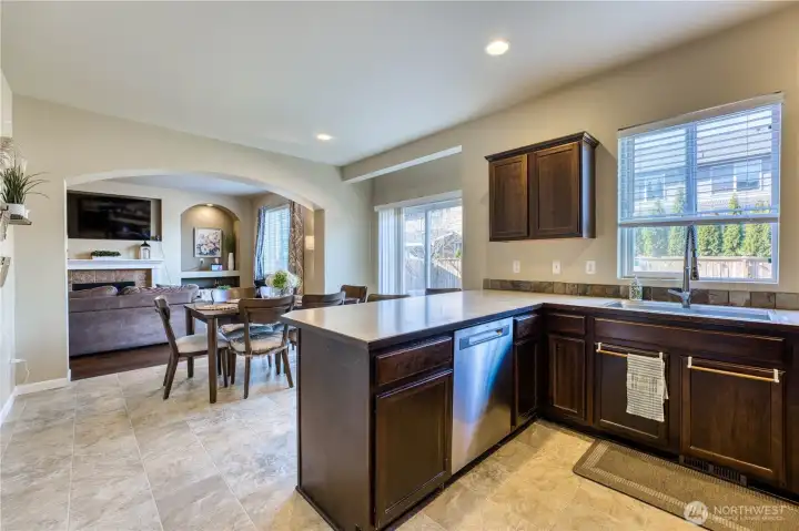 Great natural light and a good flow between livings spaces.