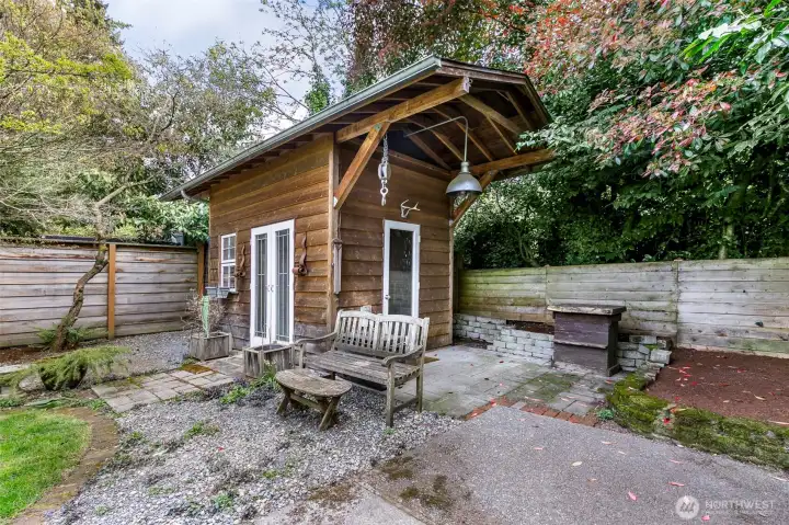 Back Yard features Garden Shed
