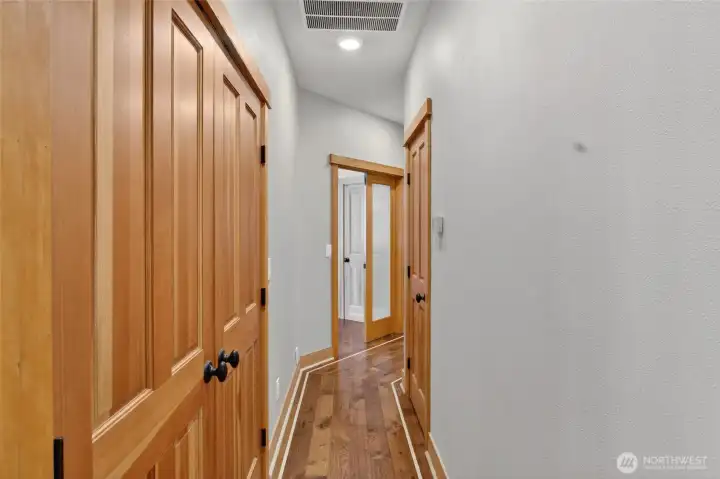 Hall w flooring inlays